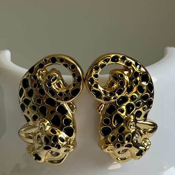 NEW LILLY PULITZER Leopard Post Earrings in Gold Metallic - Picture 5 of 7